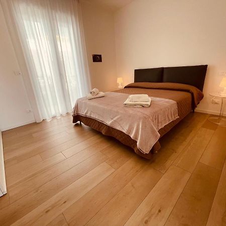 Jesolo Ground Floor Flat With Pool - 2 Family Apartments Exterior foto