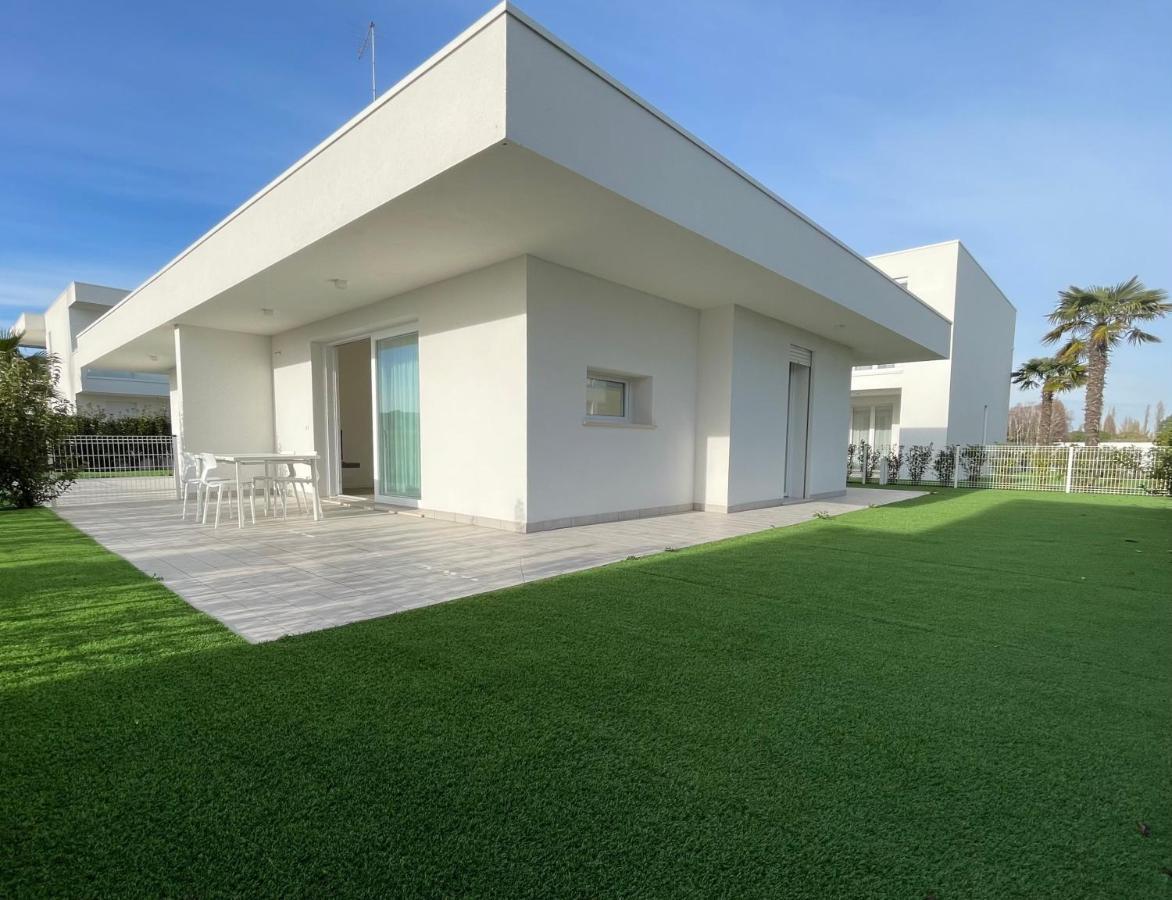 Jesolo Ground Floor Flat With Pool - 2 Family Apartments Exterior foto