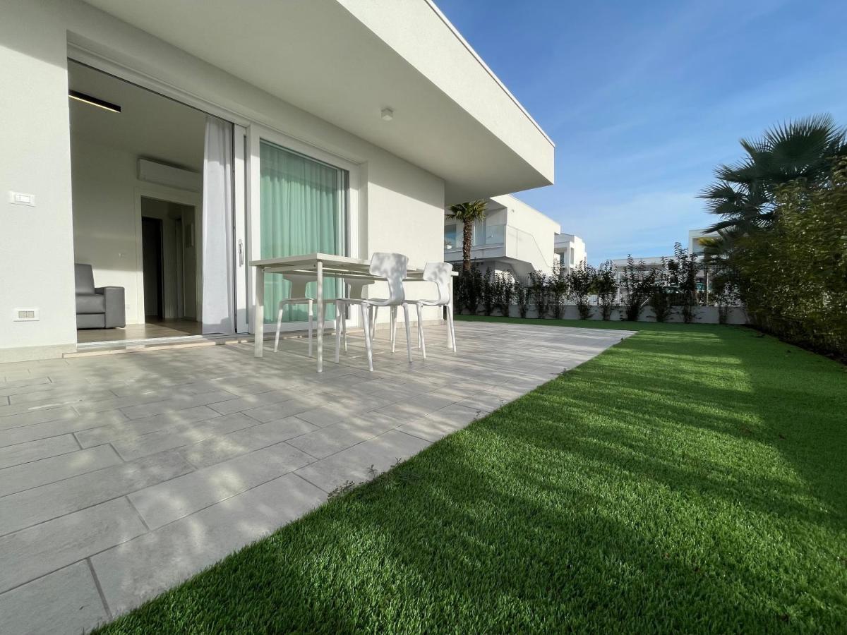 Jesolo Ground Floor Flat With Pool - 2 Family Apartments Exterior foto