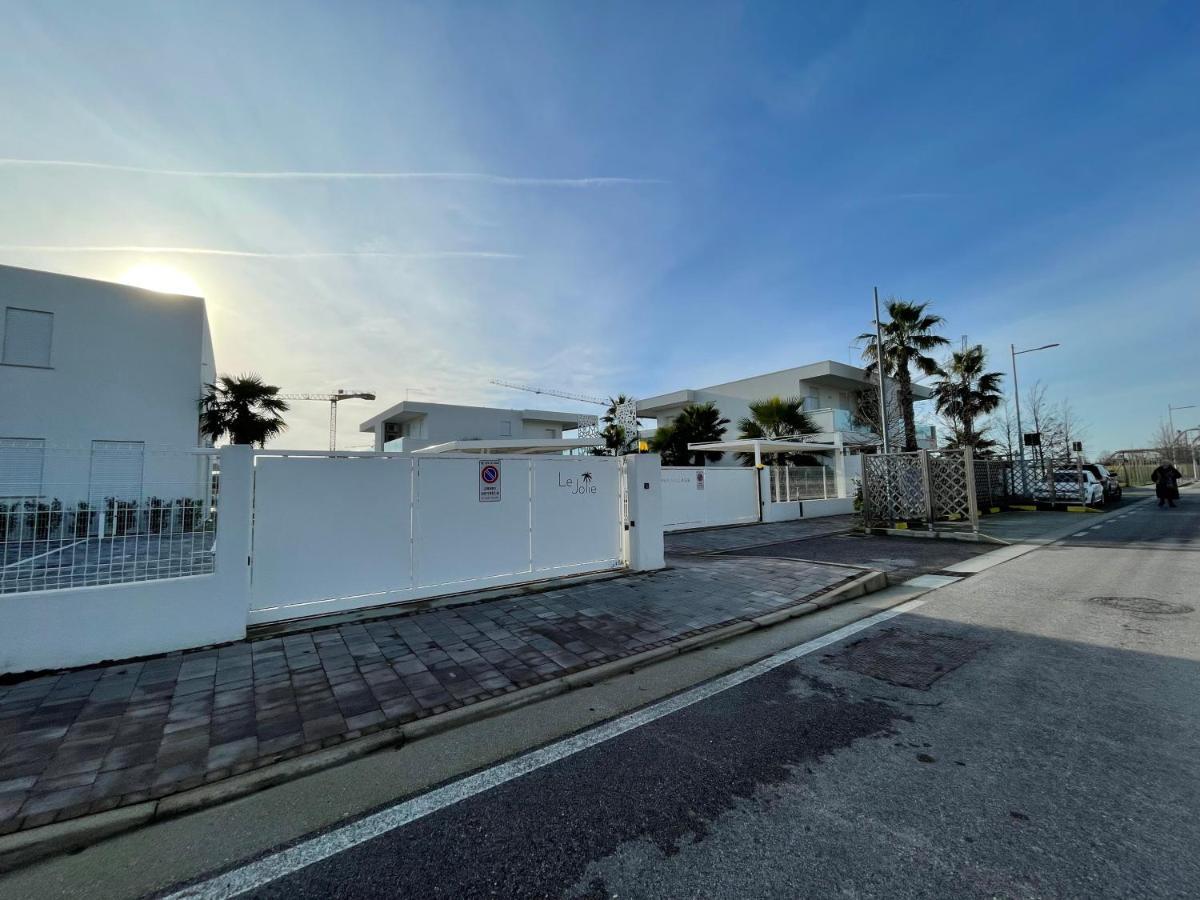 Jesolo Ground Floor Flat With Pool - 2 Family Apartments Exterior foto