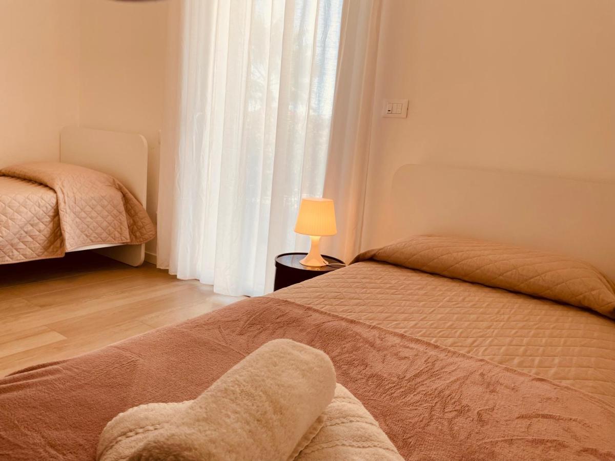 Jesolo Ground Floor Flat With Pool - 2 Family Apartments Exterior foto