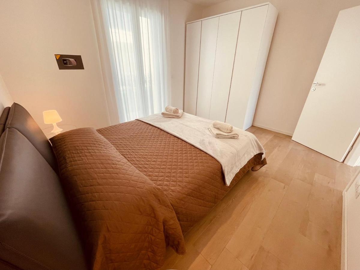 Jesolo Ground Floor Flat With Pool - 2 Family Apartments Exterior foto