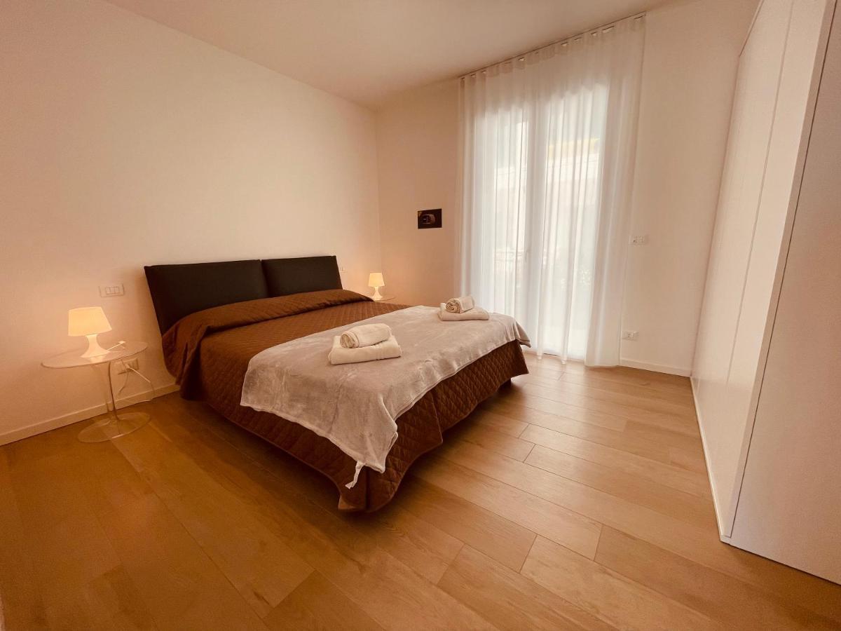 Jesolo Ground Floor Flat With Pool - 2 Family Apartments Exterior foto